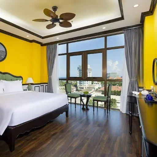 Charming Beauty Hotel Da Nang Vietnam